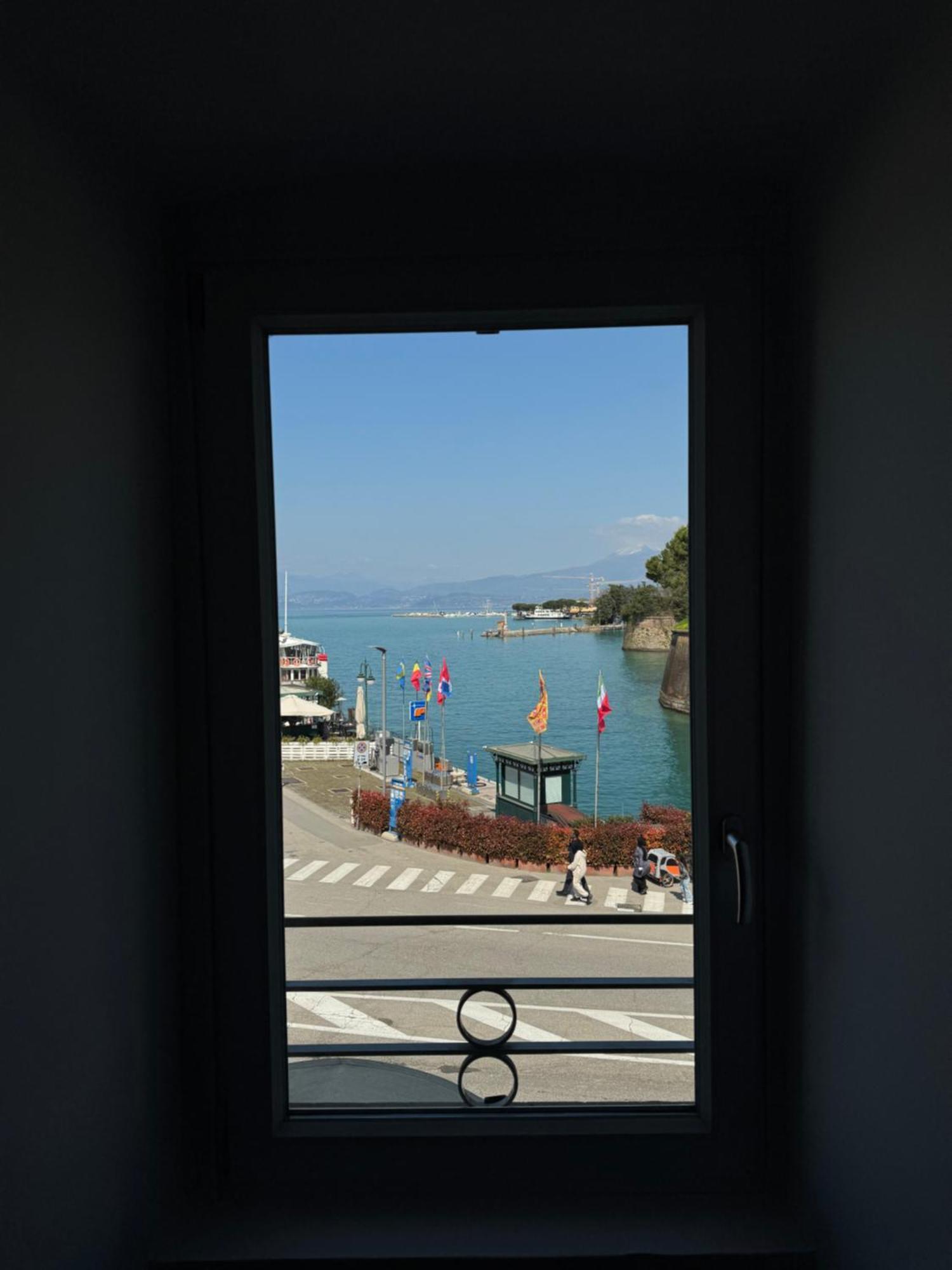 Relais Al Porto Hotel Peschiera del Garda Exterior foto