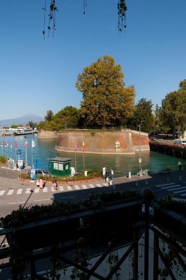 Relais Al Porto Hotel Peschiera del Garda Exterior foto
