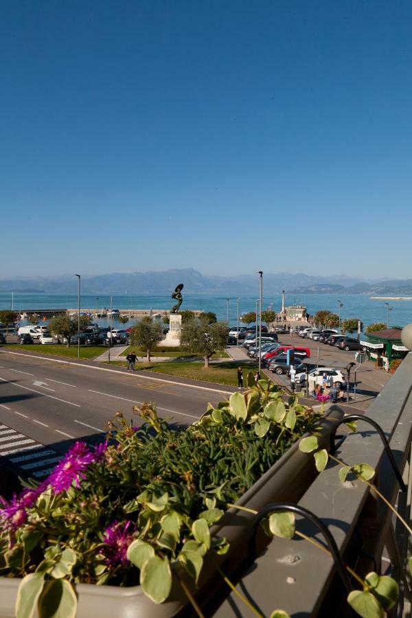 Relais Al Porto Hotel Peschiera del Garda Exterior foto