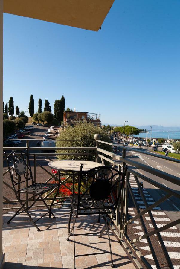 Relais Al Porto Hotel Peschiera del Garda Exterior foto